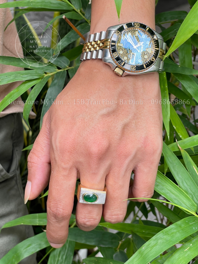 Nhẫn Nam Đính Ngọc Phỉ Thúy – Jadeite VIP Bầu Dục – Vàng Gold & Vàng Trắng 14k