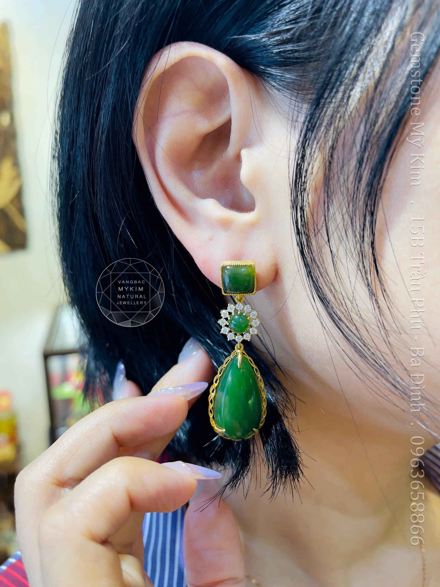 Bông Tai Ngọc Bích Nephrite • ✨ Kim Cương Moissanite (1 chiếc) • Vàng 18k • Trang Sức Phong Thủy Sang Trọng