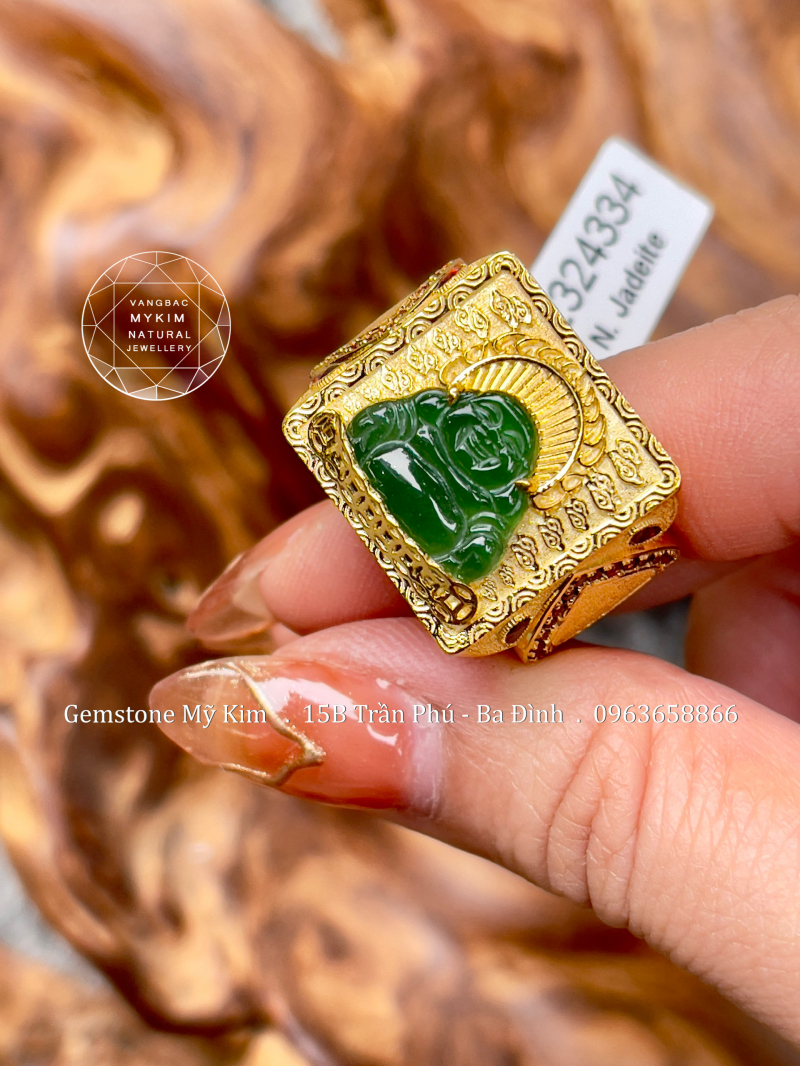 Nhẫn Nam Phật Di Lặc – Ngọc Phỉ Thúy Jadeite VIP đính Garnet – Vàng 14k