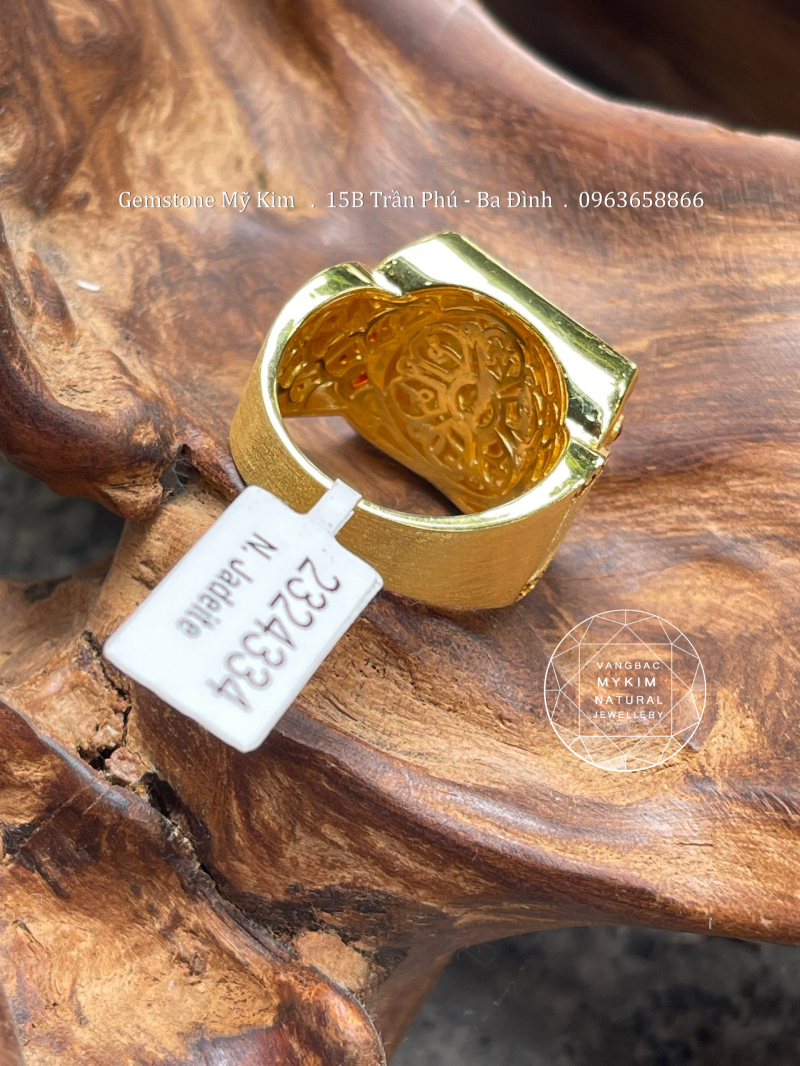 Nhẫn Nam Phật Di Lặc – Ngọc Phỉ Thúy Jadeite VIP đính Garnet – Vàng 14k