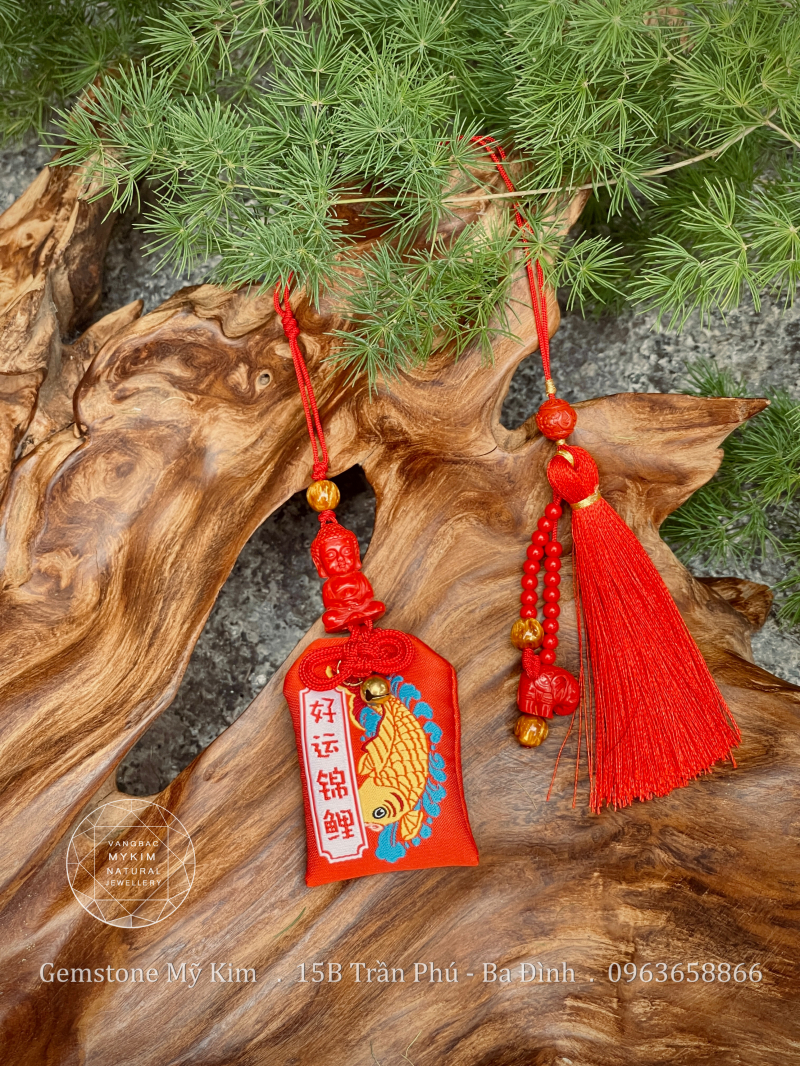 Dây Treo Chusa Phật A Di Đà – Ummani & Túi Vải Cá Chép Thêu Vàng – Vật Phẩm Bình An, Chiêm Nghiệm