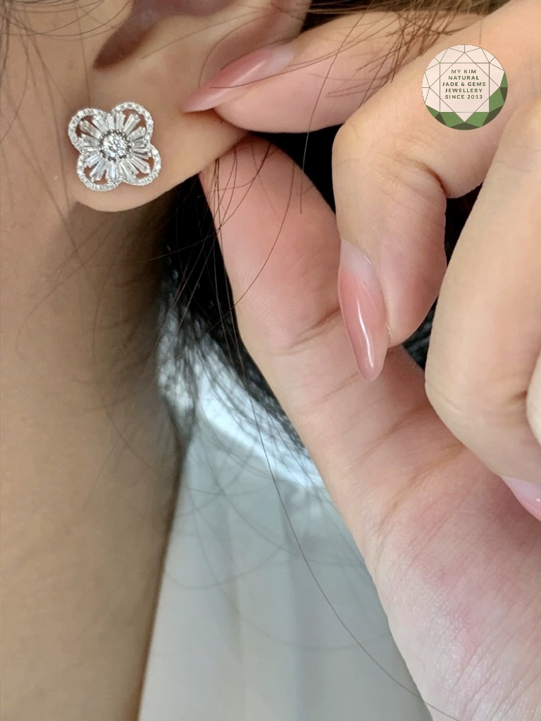 Bông Tai Cỏ Bốn Lá đính đá vuông - Bạc 925 si vàng trắng cao cấp