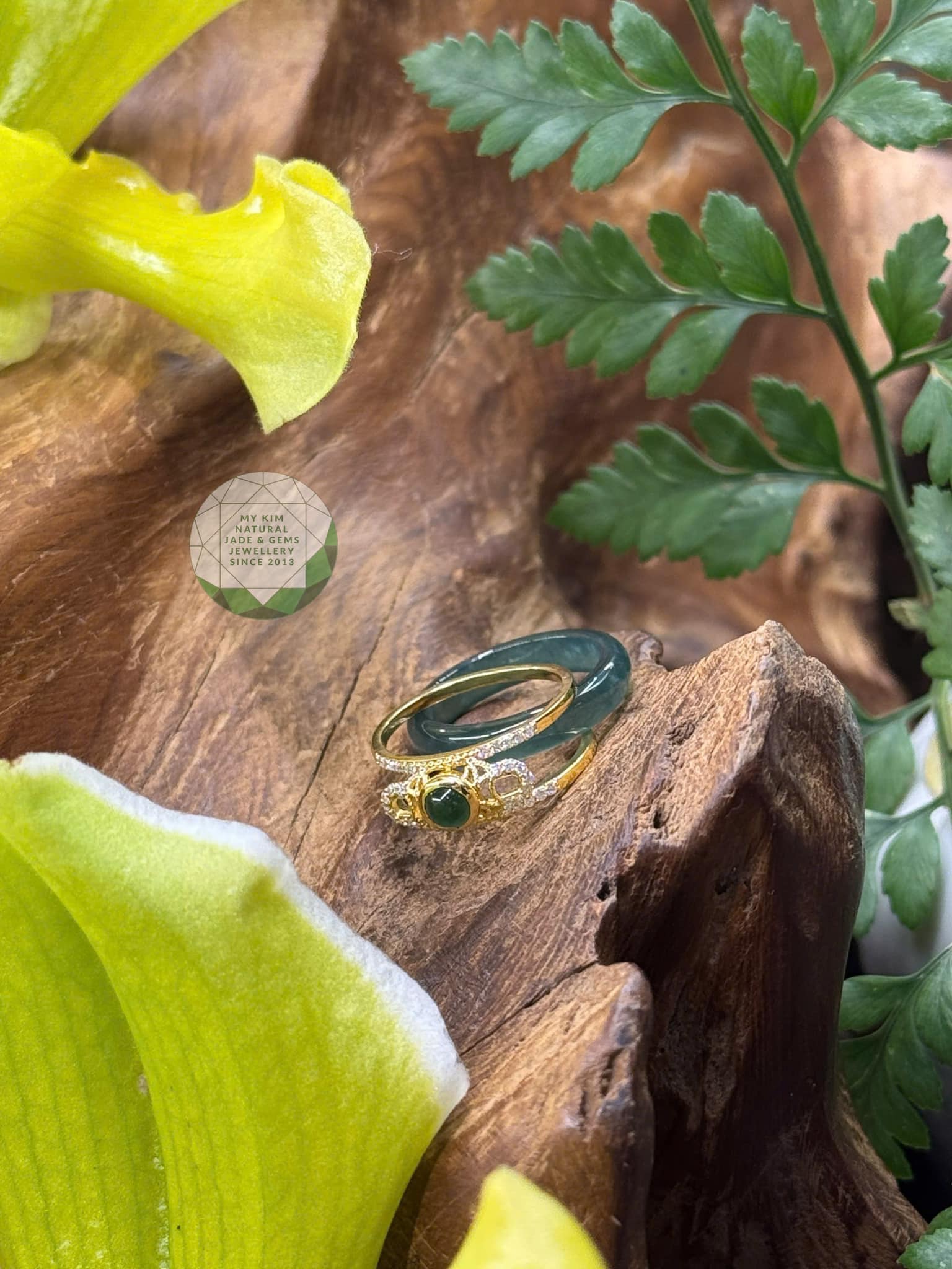 💍 Nhẫn Lam Ngọc Phỉ Thúy Jadeite – Bọc Vàng 10k – Full Kim Cương Moissanite | Trang Sức Thiết Kế Cao Cấp