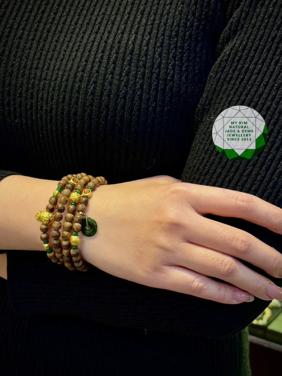 💚 Vòng Trầm Hương Mix Ngọc Phỉ Thúy & Charm Vàng – Vẻ Đẹp Của Sự Bình An Và Thịnh Vượng