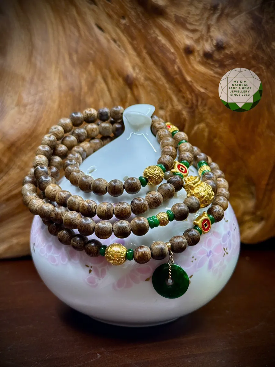 💚 Vòng Trầm Hương Mix Ngọc Phỉ Thúy & Charm Vàng – Vẻ Đẹp Của Sự Bình An Và Thịnh Vượng