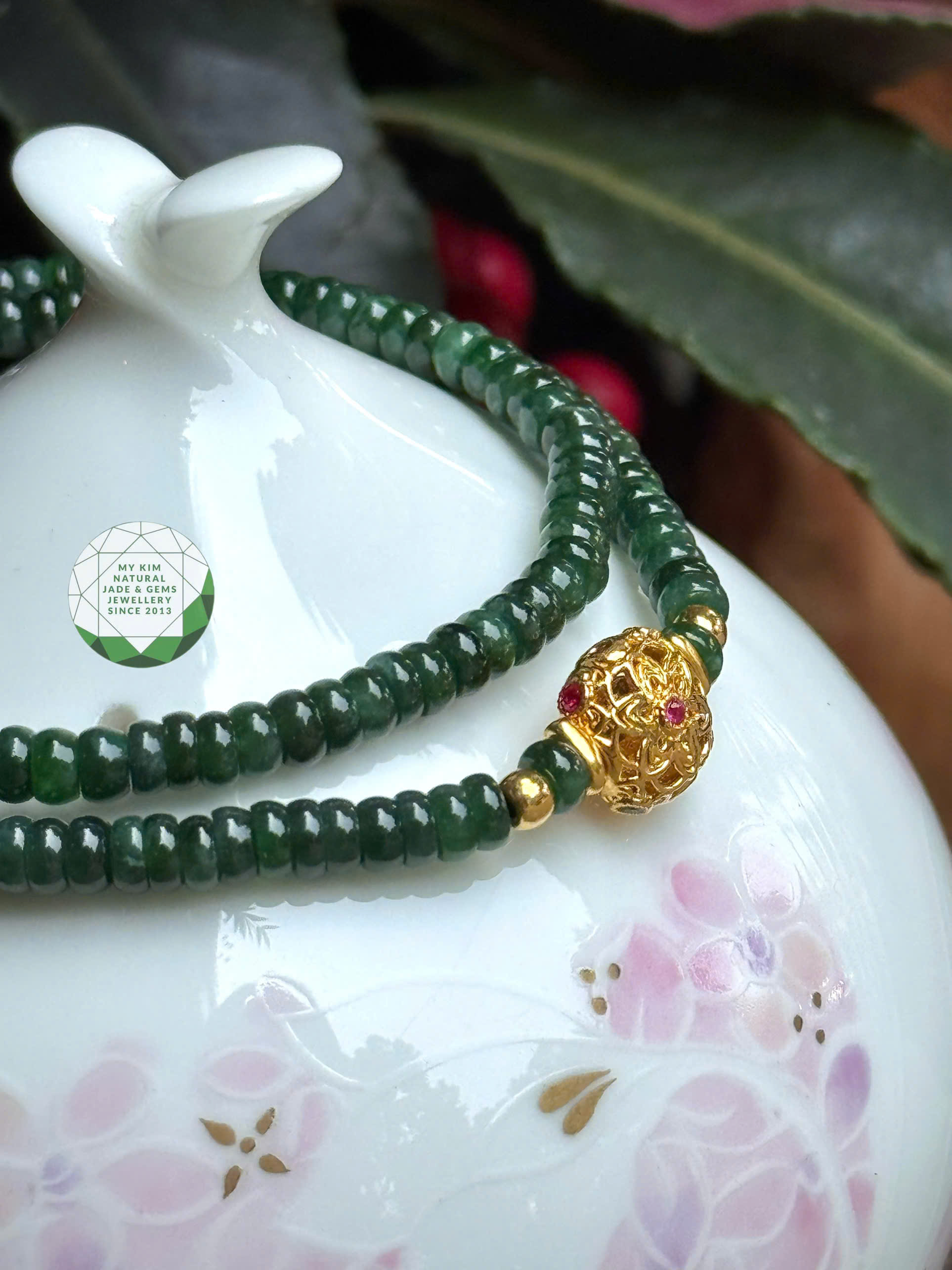 💎 Vòng Lam Ngọc Phỉ Thúy Hạt Bánh Xe Dẹt Size Nhỏ Jadeite VIP – Charm Vàng 18k & Bi Vàng | Trang Sức Phong Thủy Tài Lộc