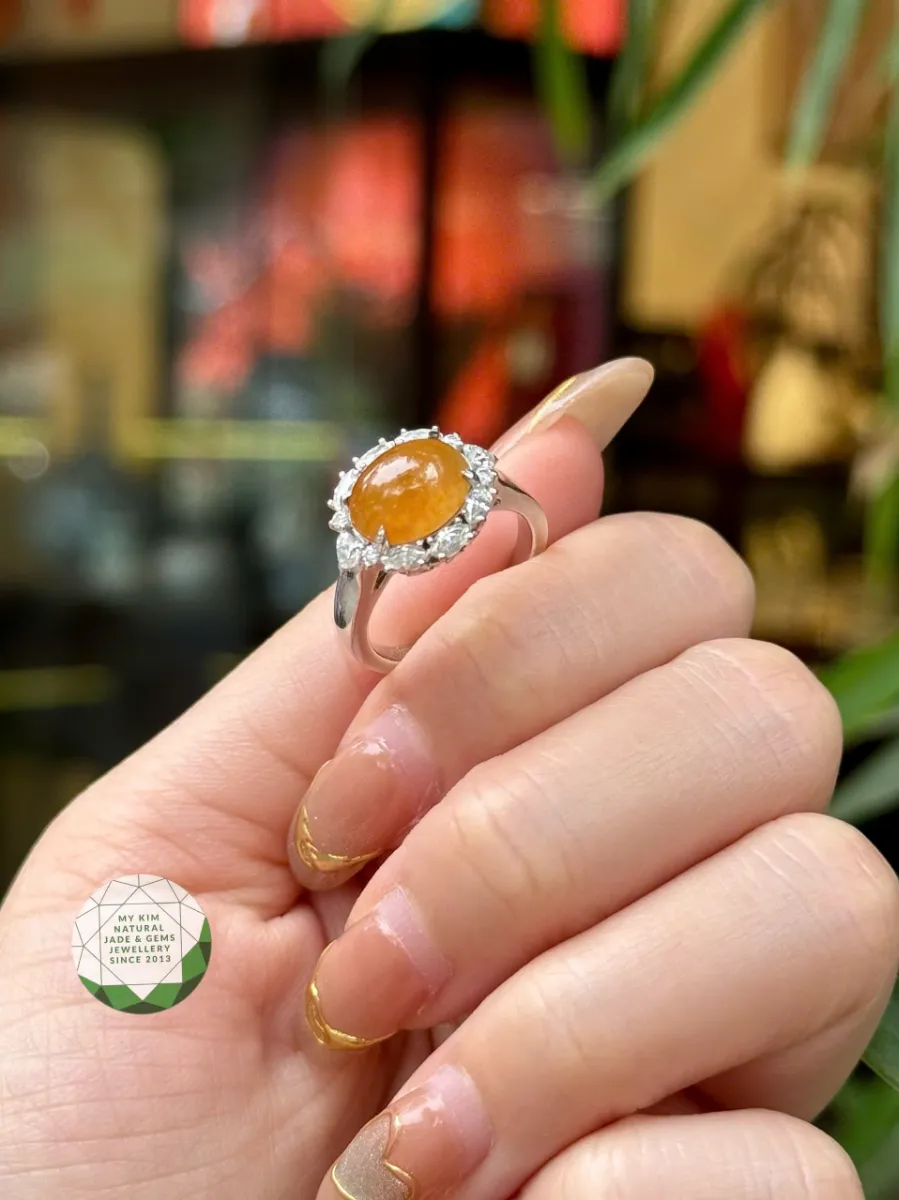 Nhẫn Ngọc Phỉ Thúy Hồng Phỉ Cam Vàng – Vàng Trắng 14k Đính Moissanite Cao Cấp