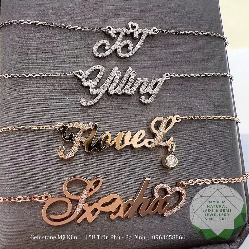 Dây Chuyền Bảng Tên Chữ Cái Đính Đá - Vàng 10k - 14k - 18k