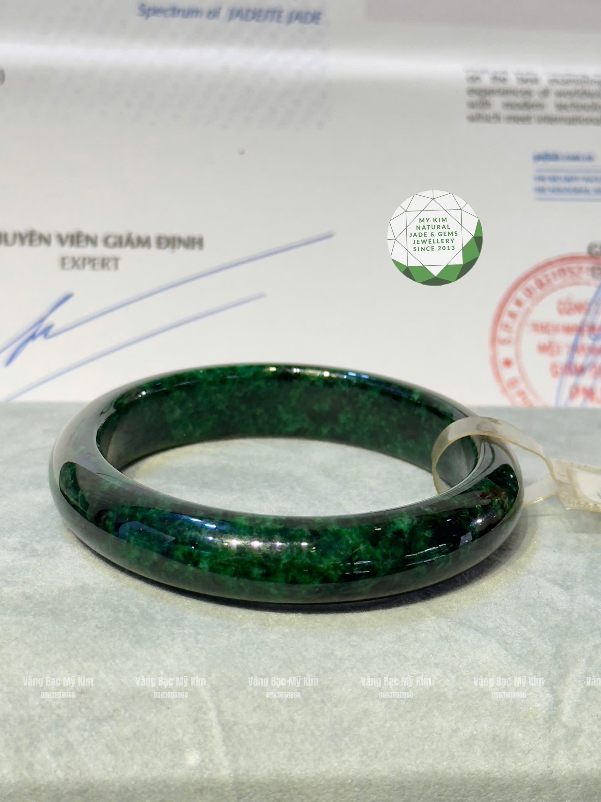 Vòng Ngọc Phỉ Thúy vip - Bản Hẹ - Kèm Kiểm Định Ngọc
