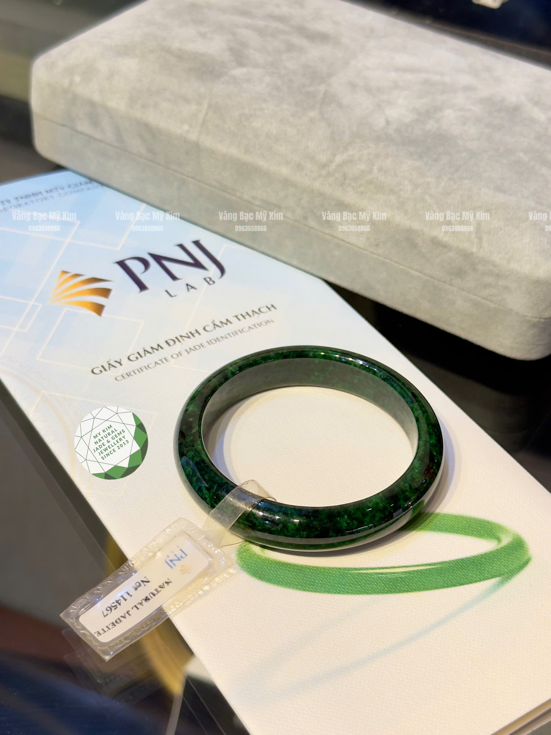 Vòng Ngọc Phỉ Thúy vip - Bản Hẹ - Kèm Kiểm Định Ngọc