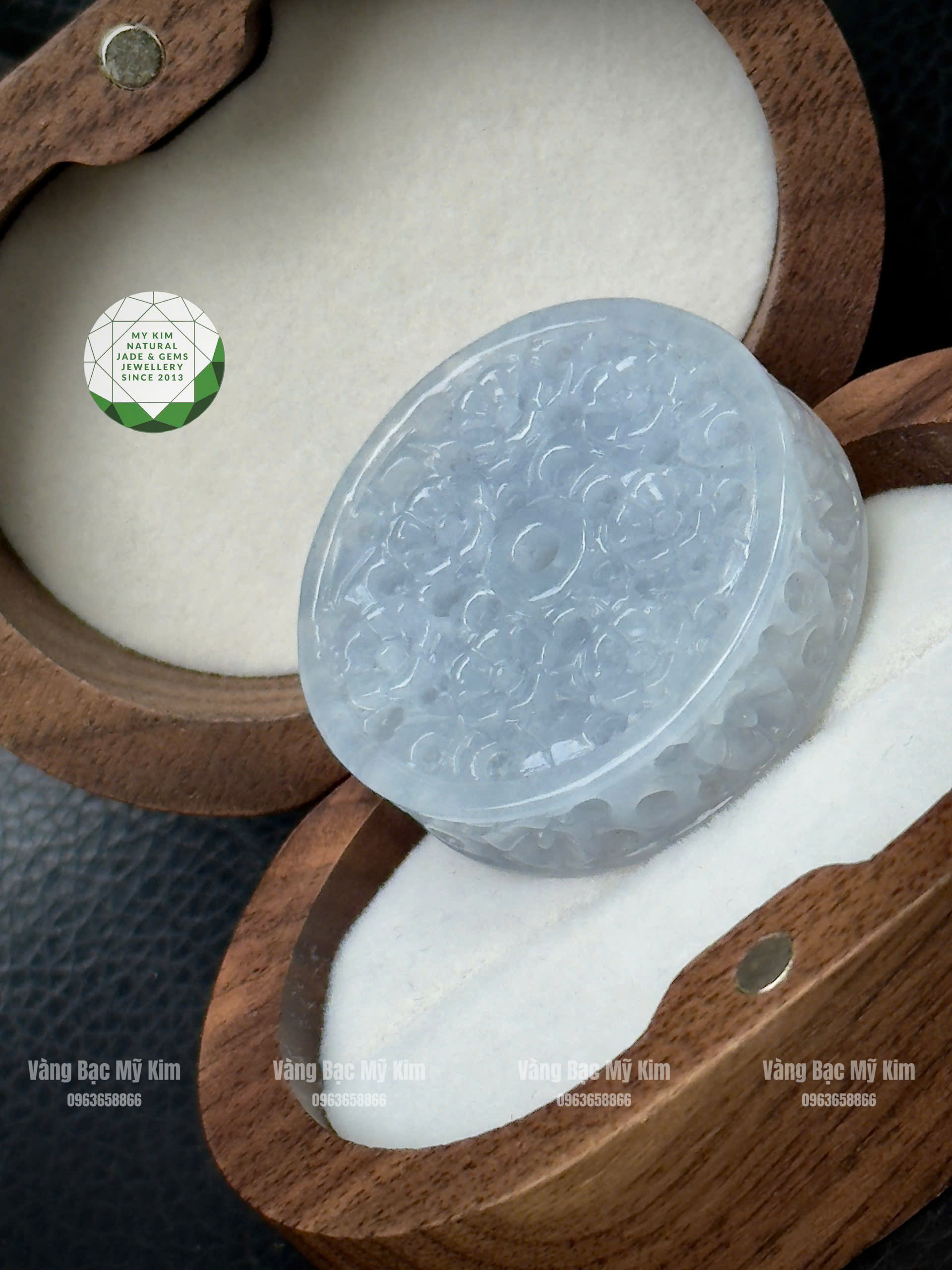 🌸 Mặt Ngọc Đồng Điếu Phỉ Thúy Tử La Lan – Hoa Mai Nở Giữa Sắc Ngọc Tím Nhạt