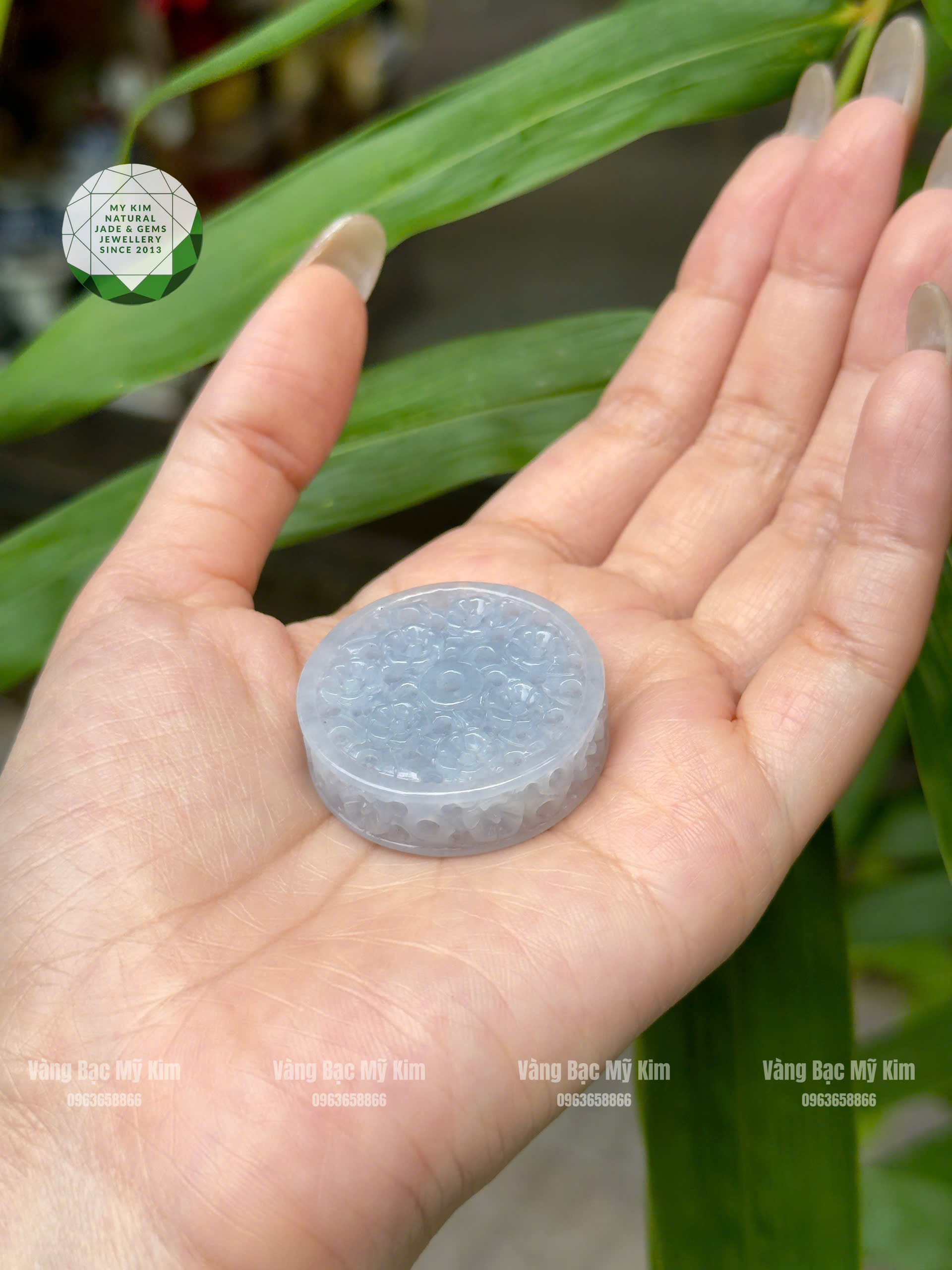 🌸 Mặt Ngọc Đồng Điếu Phỉ Thúy Tử La Lan – Hoa Mai Nở Giữa Sắc Ngọc Tím Nhạt 