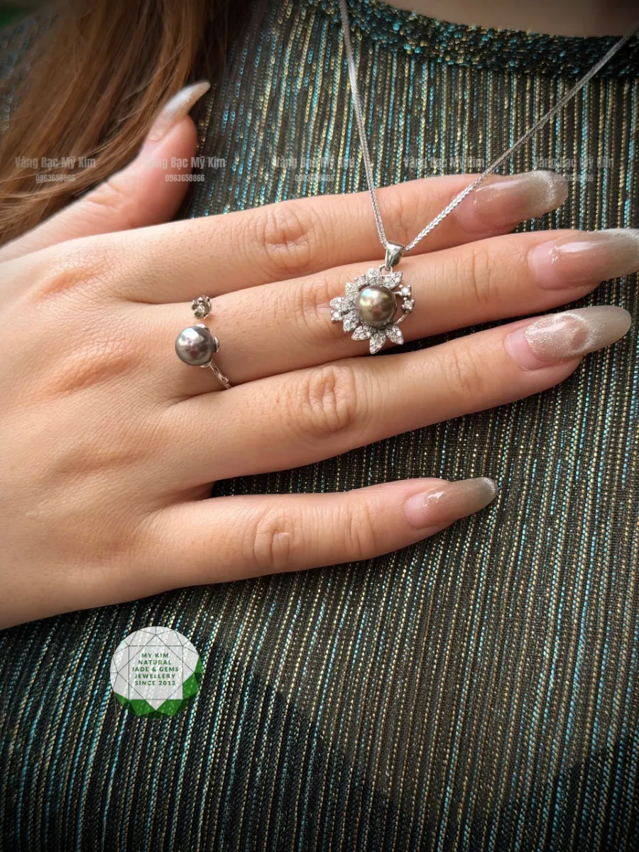 Bộ Trang Sức Ngọc Trai Mặn Akoya Đen – Sang Trọng & Thanh Lịch