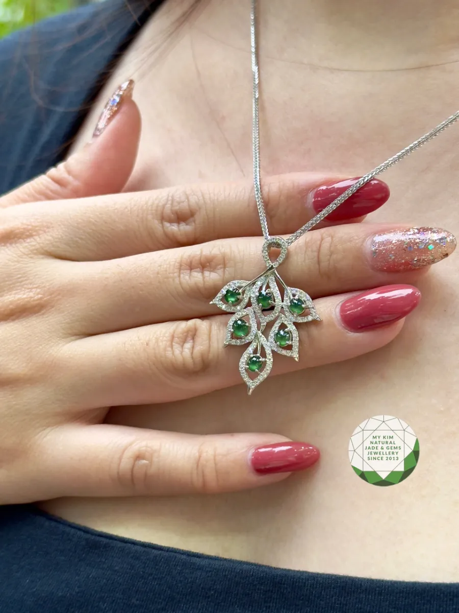 🍃 Mặt Dây Lá Ngọc Phỉ Thúy Hoàng Đế – Tượng Trưng Cho Tài Lộc & Sức Sống Dài Lâu