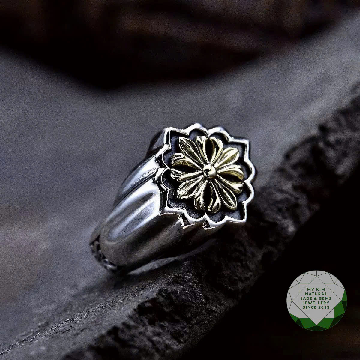 Nhẫn Nam Bạc 925 Họa Tiết Khắc Nổi – Phong Cách Mạnh Mẽ & Tối Giản