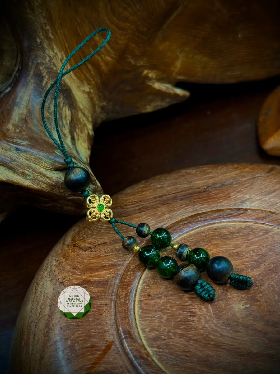 👜✨ Dây Treo Túi Xách Trầm Hương Indo – Mix Đá Diopside VIP, Charm Vàng Kim Cang & Bi Vàng