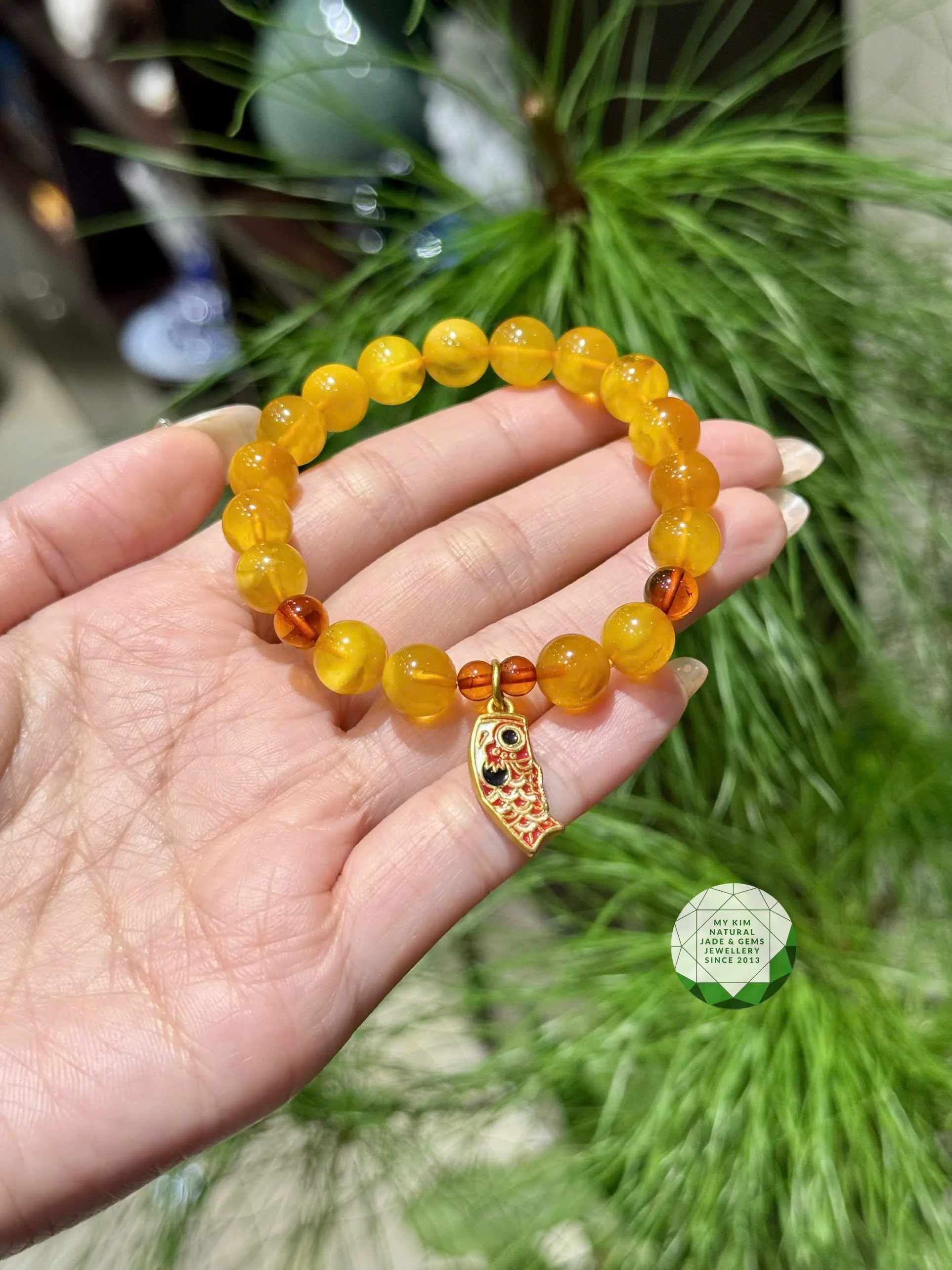 ✨ Vòng Tay Hổ Phách Mix Charm Cá Chép Vàng Gold – Sang Trọng & Tinh Tế